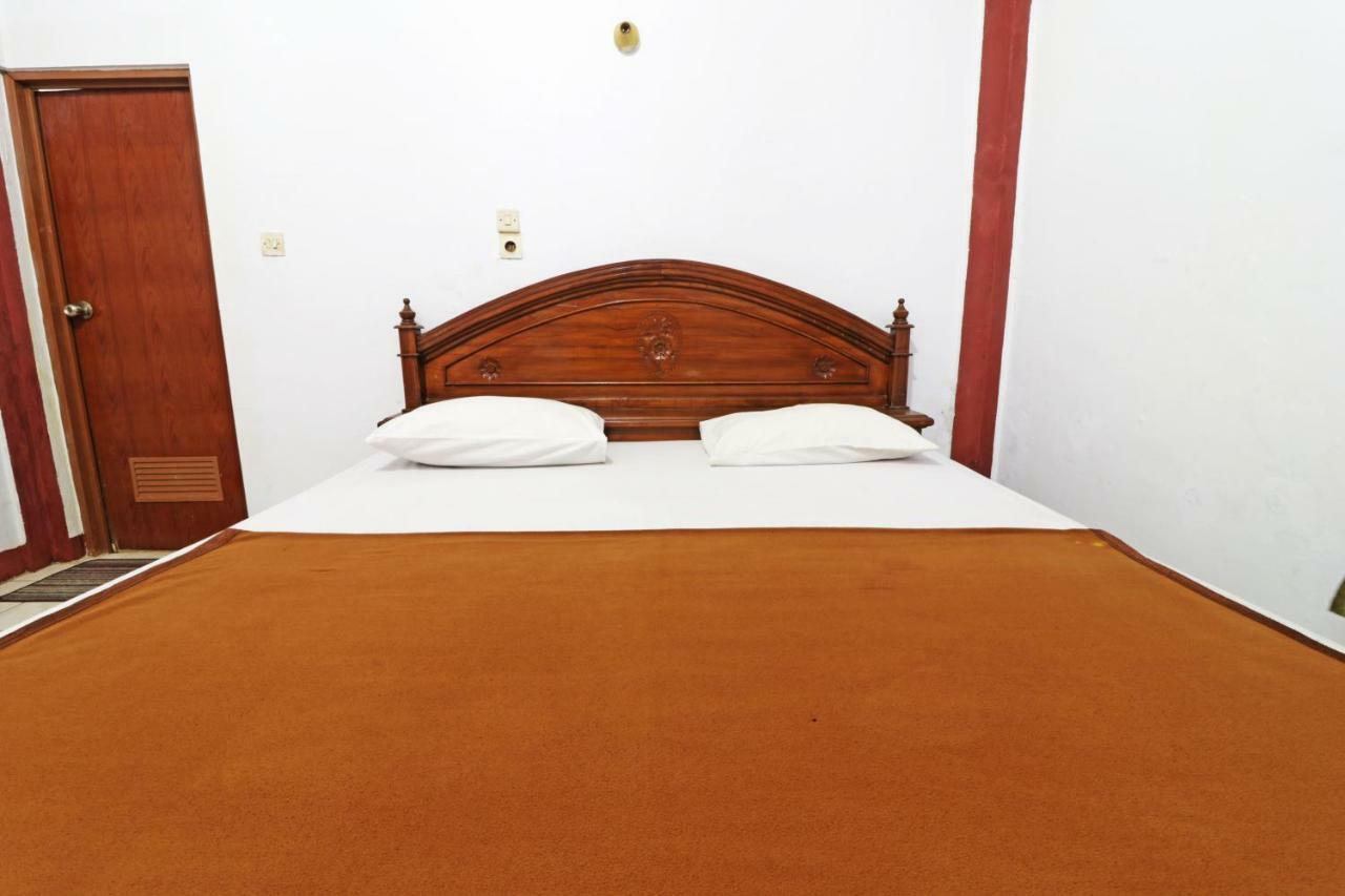 Borneo Hostel Jakarta Exteriör bild
